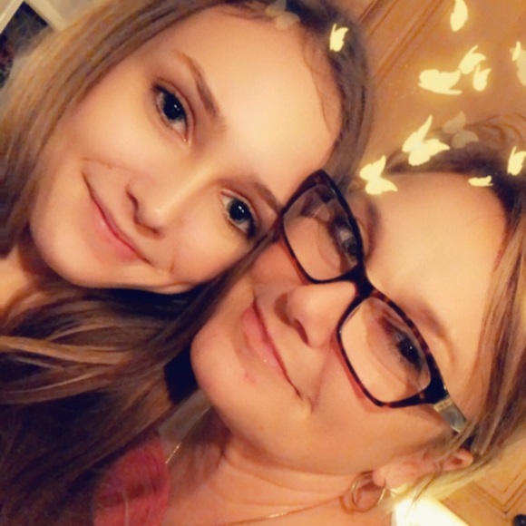 Meet your Posher, Rachael - Picture 2 of 2